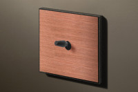 Cockpit 1C 250V-10A 2-way, Copper / Textured Black (Cone) Cockpit 1C 250V-10A 2-way, Copper / Textured Black (Cone)
